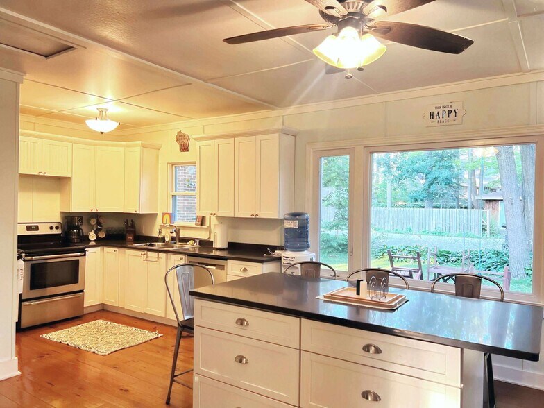 Kitchen 1 - N7278 Birch Tree Rd