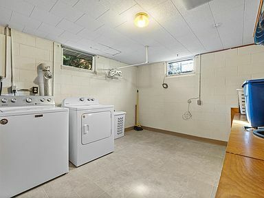 Building Photo - 805 Verdale Dr