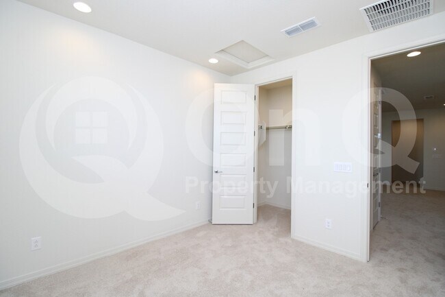 Building Photo - 13769 W Forest Pleasant Pl