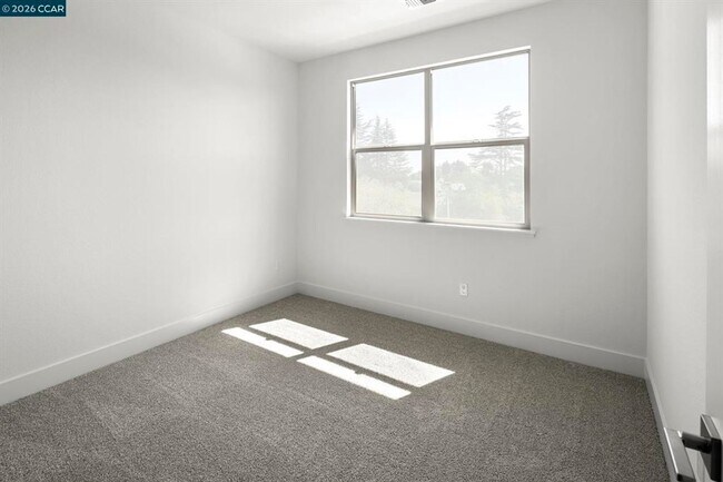 Building Photo - 2802 Chattelton Ln., San Pablo