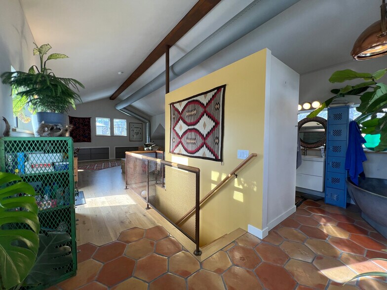 Building Photo - 5101 Grand Ave