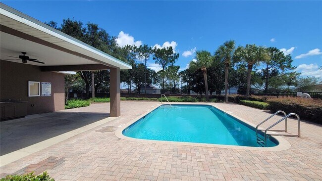 Building Photo - 136 Henley Cir