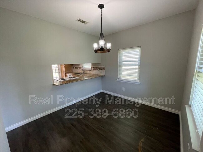 Building Photo - 1531 Lila St