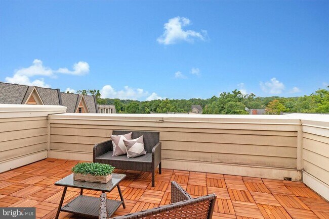 Building Photo - 4531 Westhall Dr