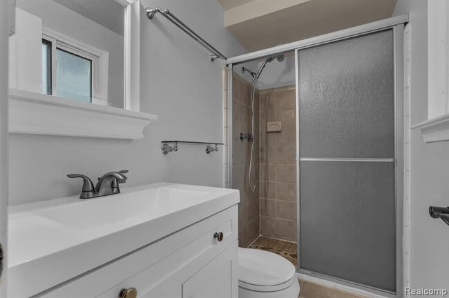 Building Photo - 17471 Evans St