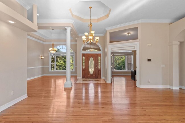 Building Photo - 8846 Glen Abby Dr