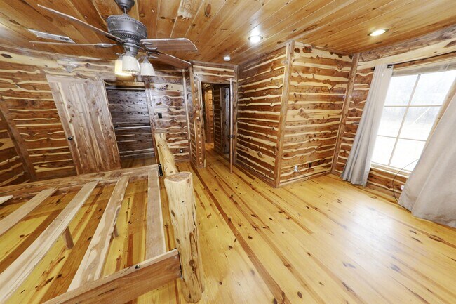 Building Photo - 5287 Carpenters Bluff Rd