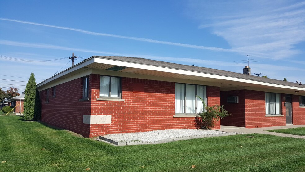 Exterior - 7213 Dale