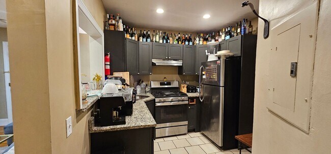 Building Photo - $500 Rebate Upon Closing! Luxury Apt. Near BU Campus.  Ht/HW Included.