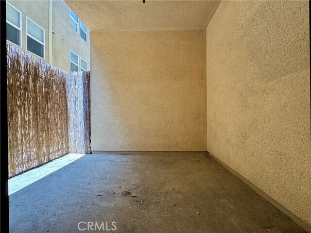Building Photo - 12026 Hoffman St
