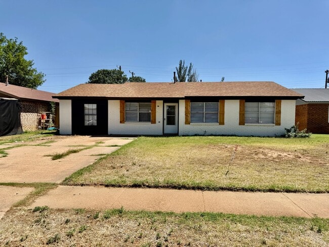 Building Photo - Updated 3/1.5 with Bonus Room in North by Northwest!