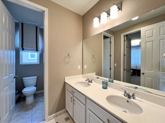 Building Photo - Modern Four-Bedroom Napa Home