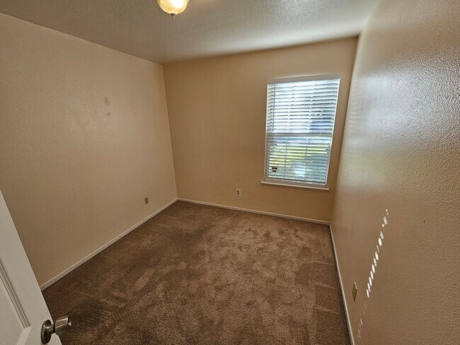 Building Photo - 221 Rector Ln