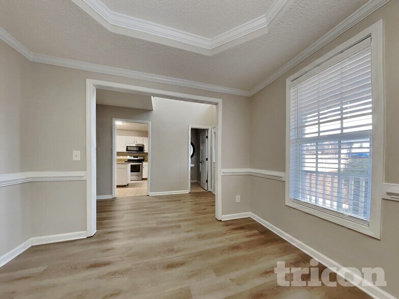 Building Photo - 226 Linden Rd