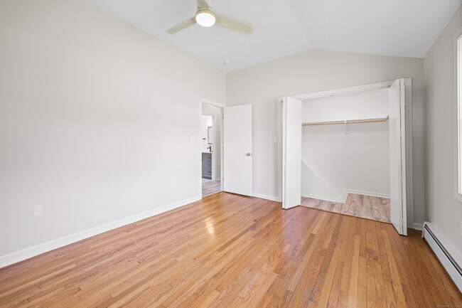 Building Photo - 159 E Johnson Ave