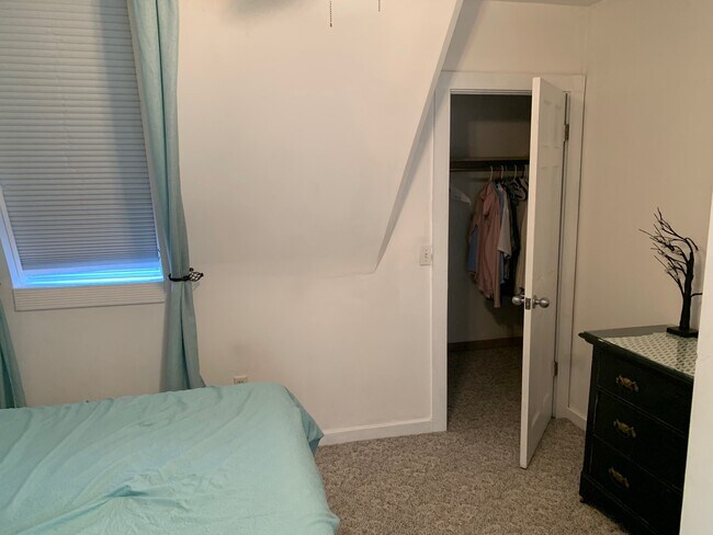 Building Photo - 45 Ayrault St