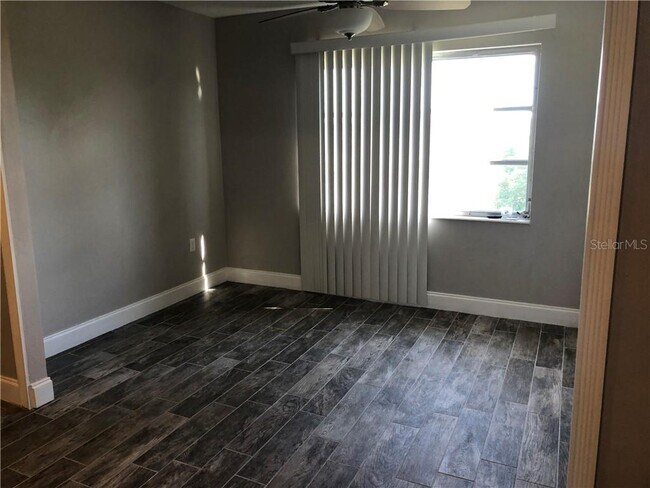 Building Photo - 3799 Lake Bayshore Dr