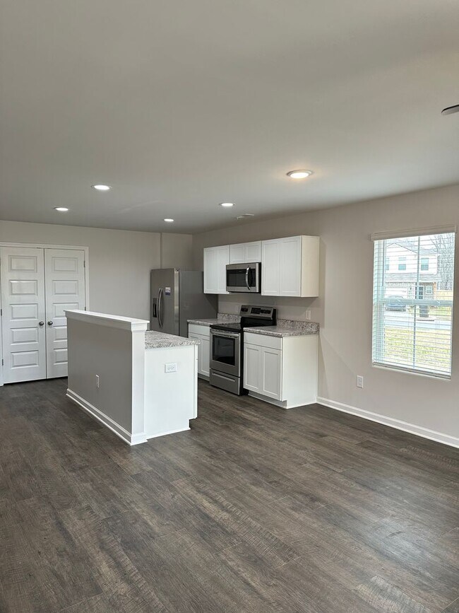 Building Photo - Pre-Leasing Now | Beautiful 4 Bedroom, 2 Bath Home Offering Space & Comfort in Kilpatrick Landing