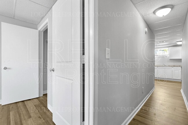 Building Photo - 704-706 Roselane St