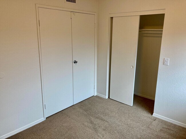 Building Photo - Tierrasanta 4 Bedroom 3 Bath