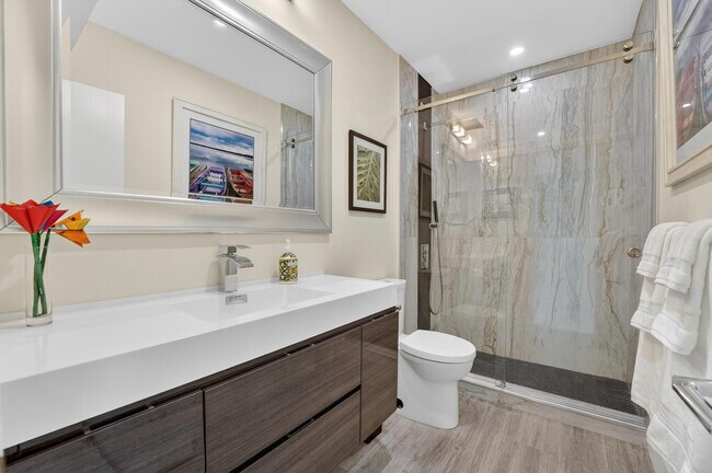 Building Photo - 250 S Ocean Blvd