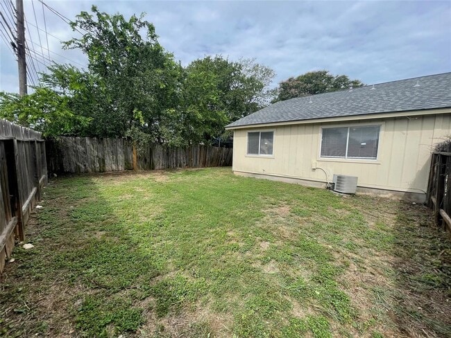 Building Photo - 7603 Woodstone Cove