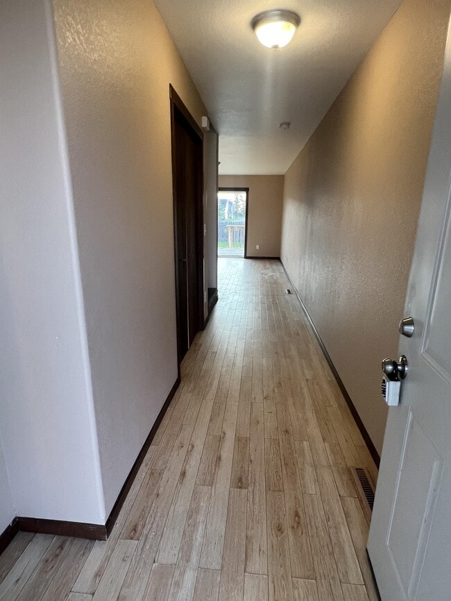 Building Photo - 3314 8th St W