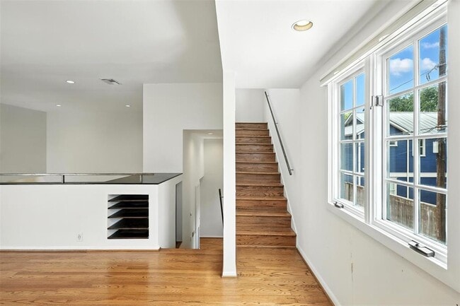 Building Photo - 1385 Arlington St