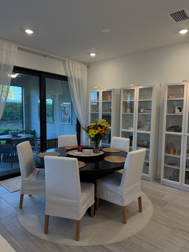 Building Photo - 4364 Sonoma Oaks Wy