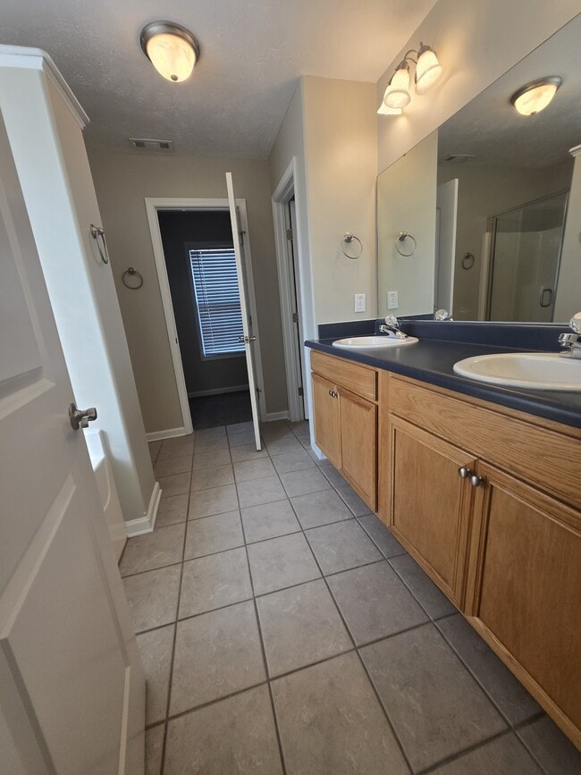 Building Photo - 76 Shelby St