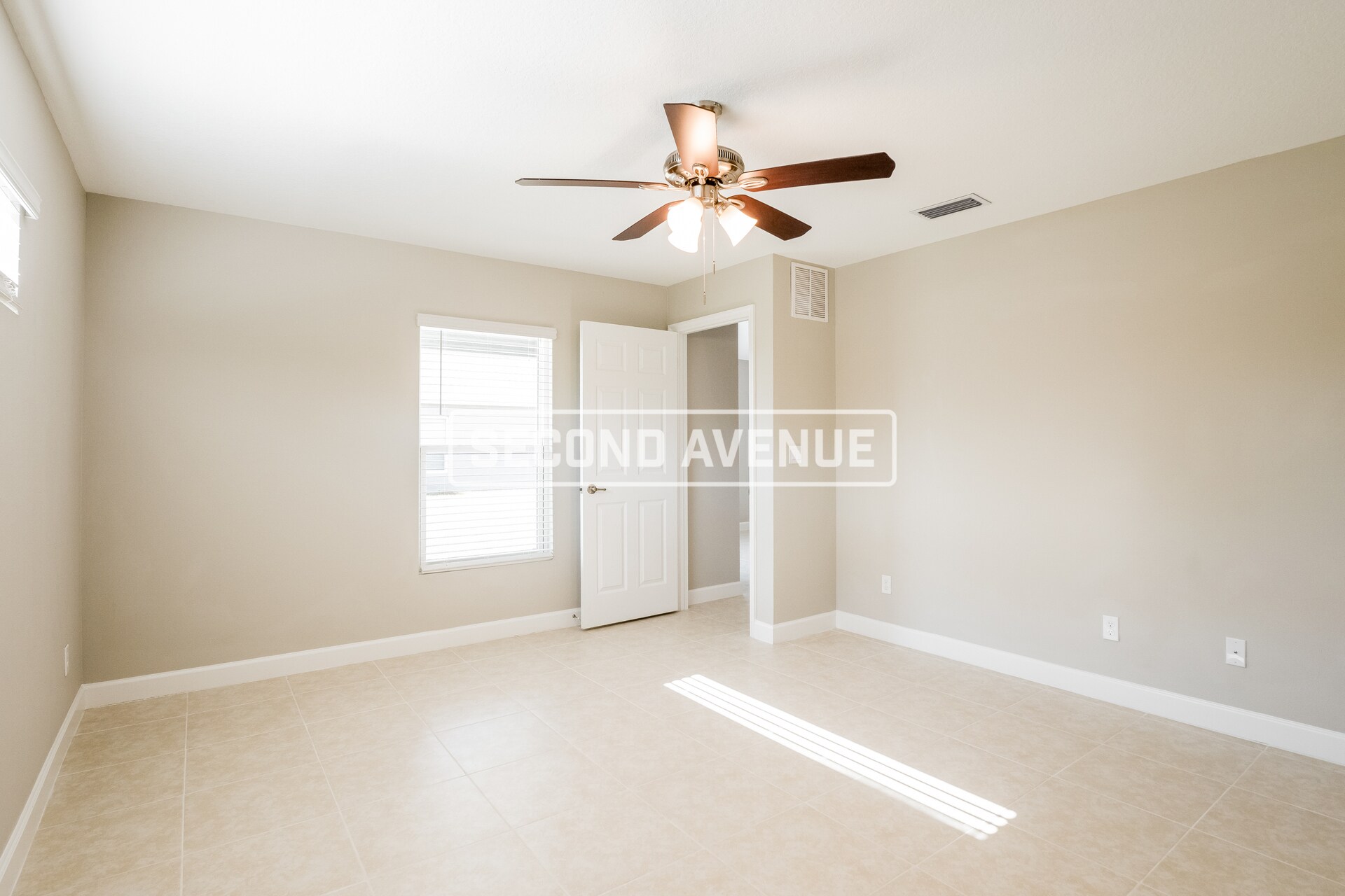 Building Photo - 3090 Tinley Rd SE