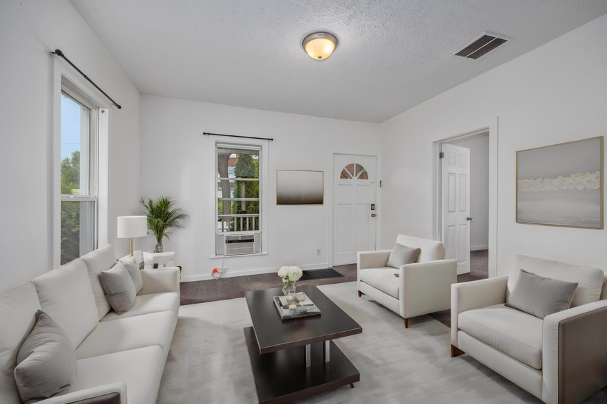 Building Photo - 646 Veto St NW