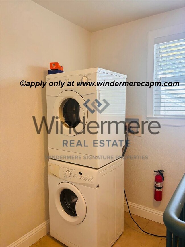 Building Photo - Charming, Bright & Clean 2-Story Home with Dual Balconies on 37th St!