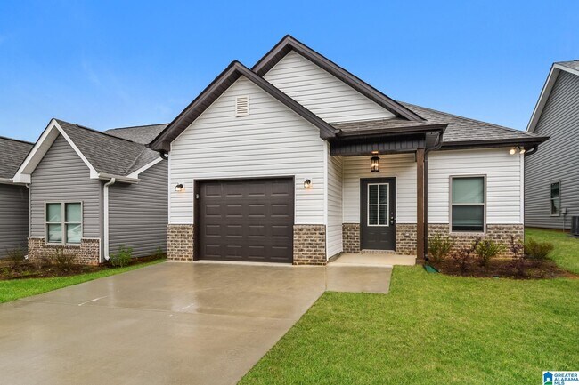 Building Photo - 166 Park Dr N