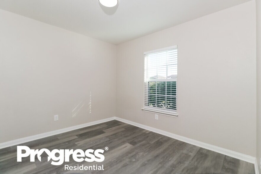 Building Photo - 428 Ruby Ln