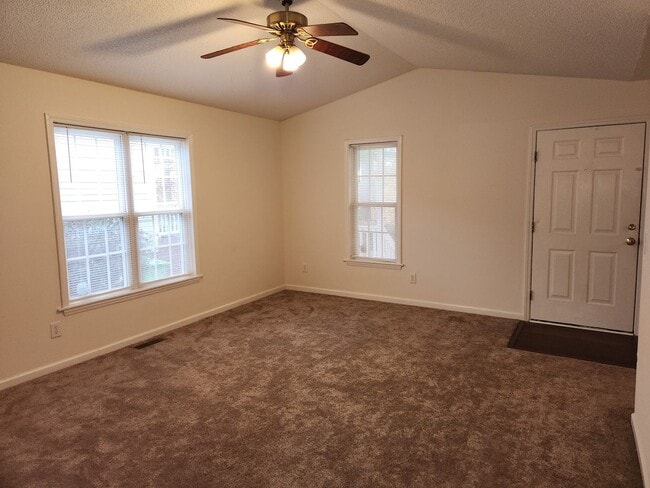 Building Photo - 3 Bedroom 2 Bath for Rent!!!
