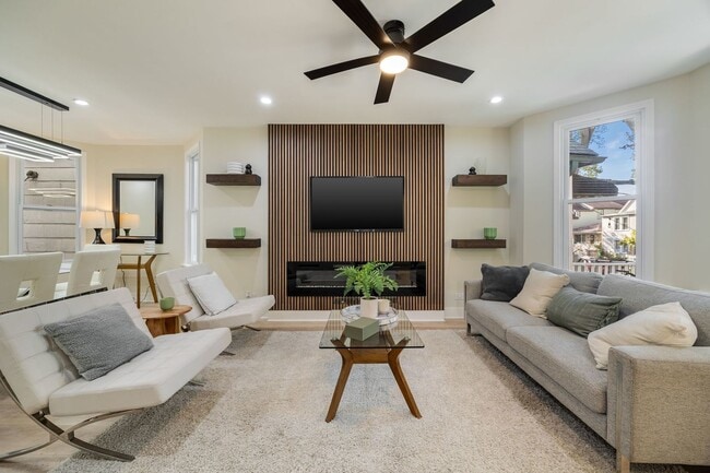 Building Photo - 4143 N Drake Ave