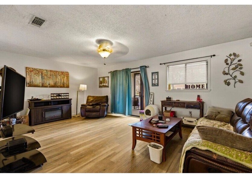 Building Photo - 775 Plantation Dr