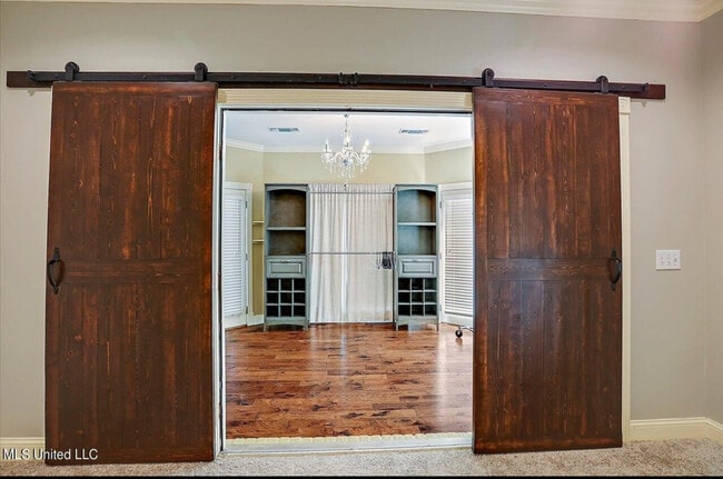 Building Photo - 132 Pine Ridge Cir