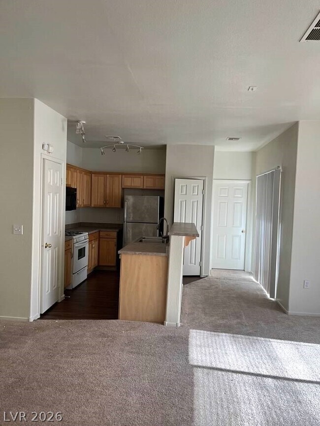 Building Photo - 6316 Beige Bluff St