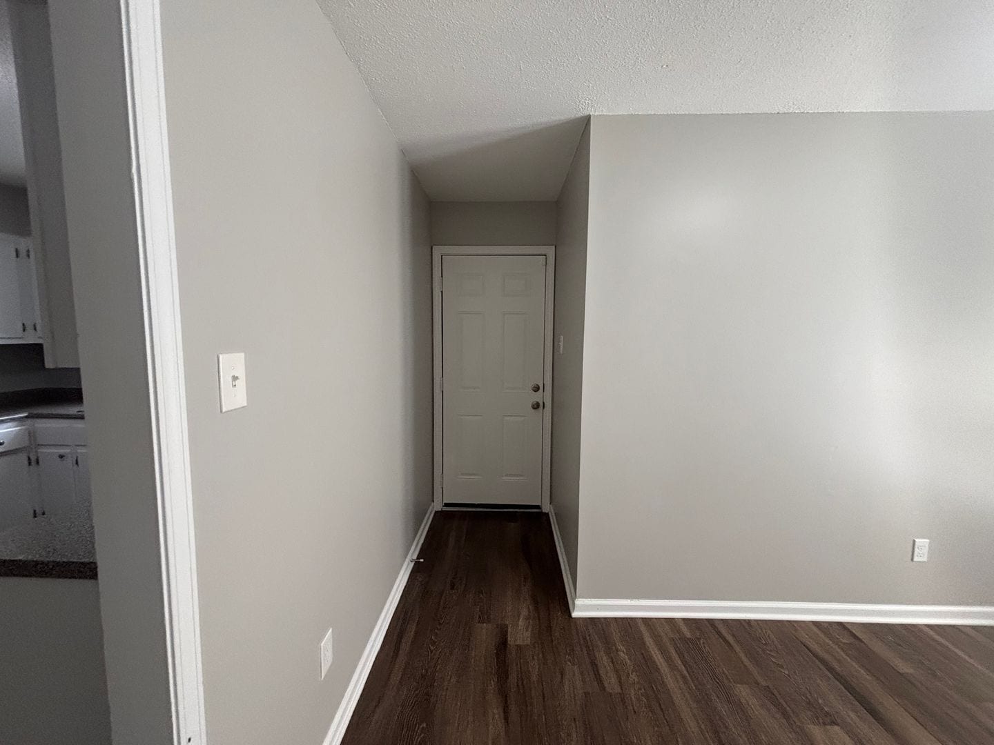 Building Photo - 5095 Corkwood Dr
