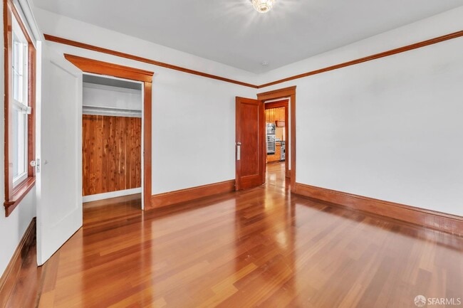 Building Photo - 80 Corona St