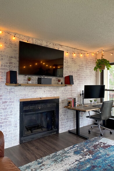 Building Photo - 2720 W 86th Ave