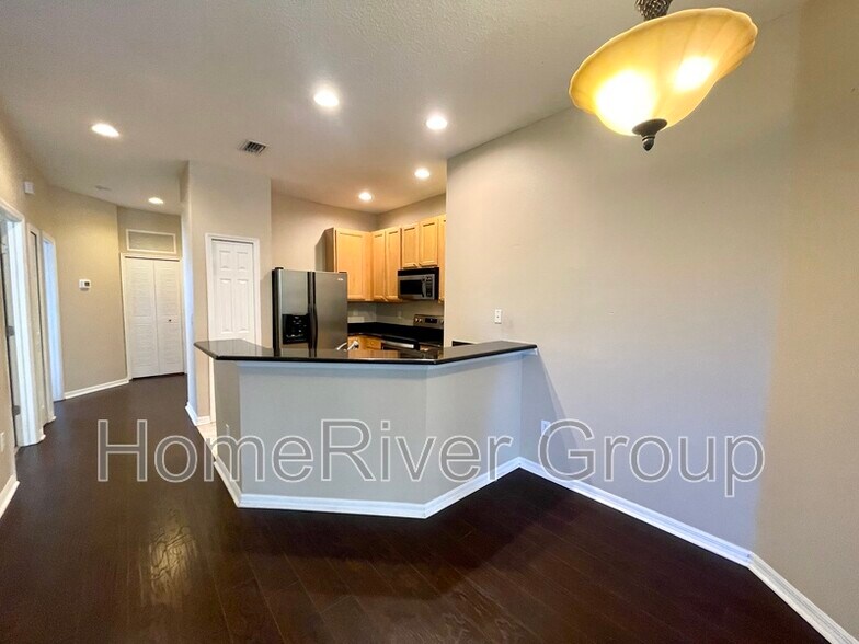 Building Photo - 9502 W Park Village Dr