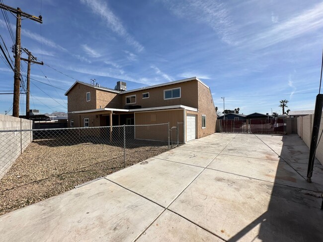 Building Photo - Terra Linda