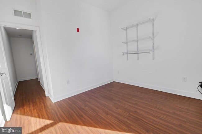 Building Photo - 6040 Market St