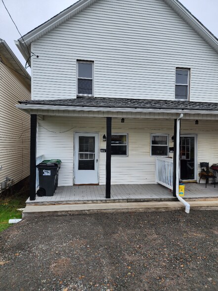 Primary Photo - 420 Hudson St