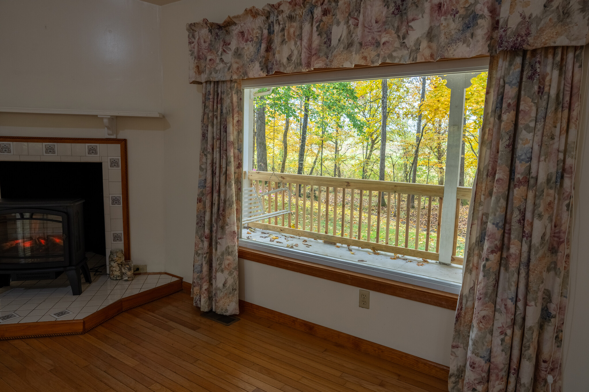 Living Room Bay Window - 1077 Keener Rd