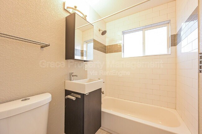 Building Photo - 1949 S Kearney Way