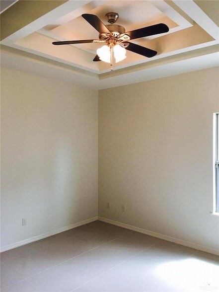 Building Photo - 1702 W Smith Dr
